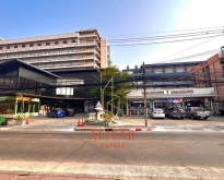 For rent, commercial building space, opposite Robinson Bang Rak