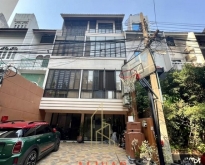 4-storey commercial building for rent,Ploenchit area,near BTS