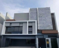 บ้านเดี่ยว 3 ชั้น  Bugaan krungthep kreetha หรูทันสมัย มีลิฟท์