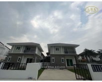 บ้านเดี่ยว สร้างใหม่ 57 ตร.ว 180 ตร.ม ราคา 4.29 ล้านบาท ไทรน้อย