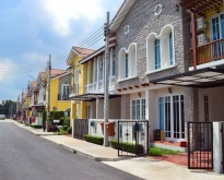 สภาพใหม่ มีรถประจำทางผ่าน MRT แยกนนทบุรี 1 ให้เช่าทาวน์โฮม 2 ชั้น