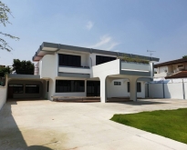 ให้เช่าบ้าน 2 ชั้น 174 ตรว. 5 ห้องนอน  ปรีดีพนมยงค์ 26 ถนนสุขุมวิ
