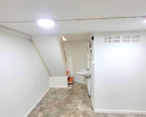 เจริญกรุง29-41 BTS ช่องนนทรี ให้เช่าทาวน์เฮาส์ 2 ชั้น รีโนเวทใหม่