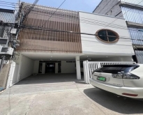ให้เช่าบ้าน 2 ชั้น 33 ตรว.เอกมัย ซอย 2 เฟอร์นิเจอร์พร้อมอยู่