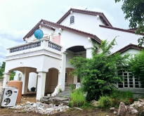 ขายบ้านหลังใหญ่ ใจกลางเมืองเอกโครงการ4 ติดน้ำ สนามกอล์ฟ