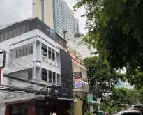 ให้เช่าอาคารพาณิชย์ 4.5 ชั้น 250 ตรม. ย่านอโศก สุขุมวิท18 ใกล้ BT