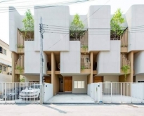 ขายทาวน์โฮม 3ชั้น แบบมินิมอล เพิ่งสร้างเสร็จ ย่านลาดพร้าว โชคชัย4
