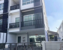 ให้เช่าทาวน์โฮม หลังมุม 3 ชั้น 4 ห้องนอน  สัมมากร วงแหวน รามอินทร