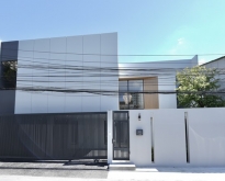 ขายบ้านเดี่ยว บ้านเดี่ยว3ชั้น ซอยโชคชัย4