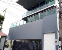 ขายบ้าน3 ชั้นหลังมุม 51 ตรว.ลาดพร้าววังหิน47สระว่ายน้ำชั้น2
