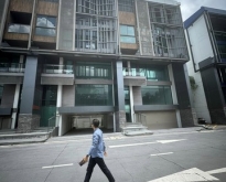 เช่าอาคารพาณิชย์  5 ชั้น โครงการ the pretium bangna