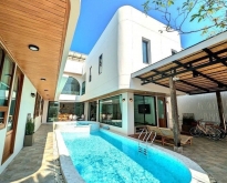 บ้านสร้างใหม่ สไตล์โมเดินลักชัวร์รี่ พร้อมสระว่ายน้ำส่วนตัว ใกล้เมือง